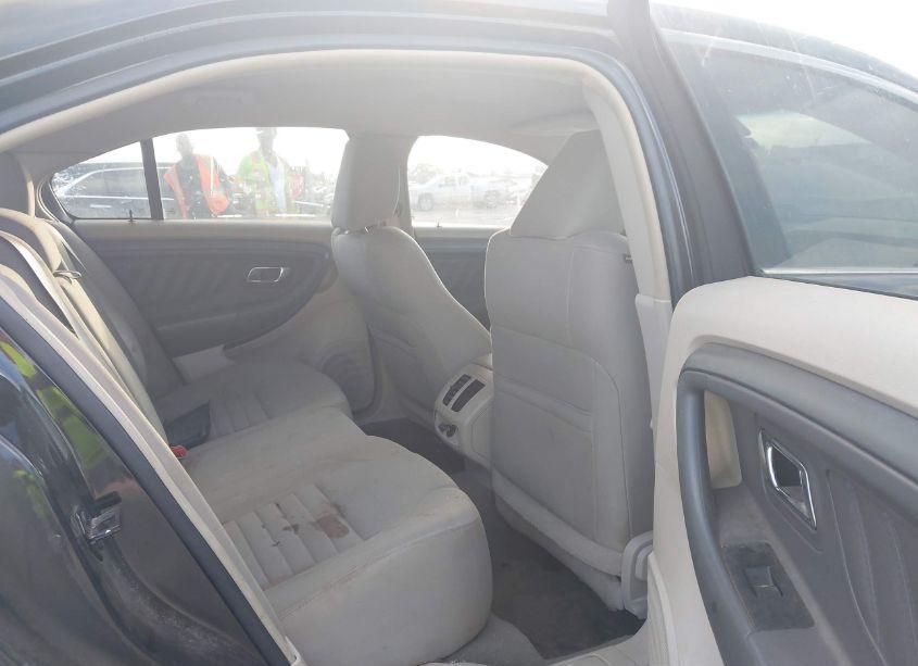 Photo 8 of 2011 Ford Taurus SE (VIN 1FAHP2DW4BG105536)