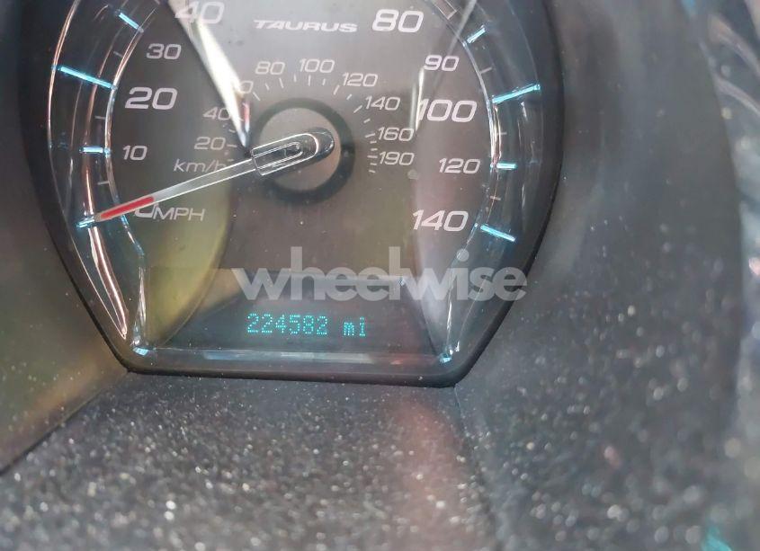 Photo 7 of 2010 Ford Taurus SE (VIN 1FAHP2DW5AG165856)