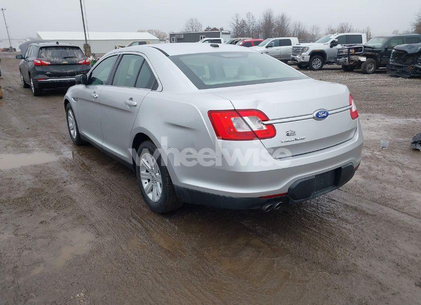 Photo 3 of 2011 Ford Taurus SE (VIN 1FAHP2DW5BG173313)