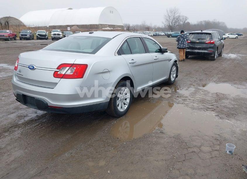 Photo 4 of 2011 Ford Taurus SE (VIN 1FAHP2DW5BG173313)