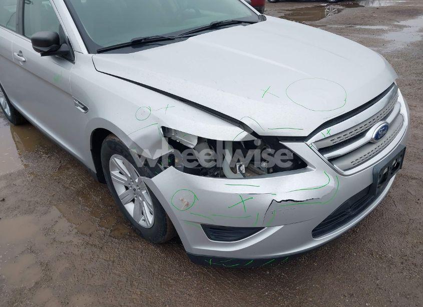 Photo 6 of 2011 Ford Taurus SE (VIN 1FAHP2DW5BG173313)