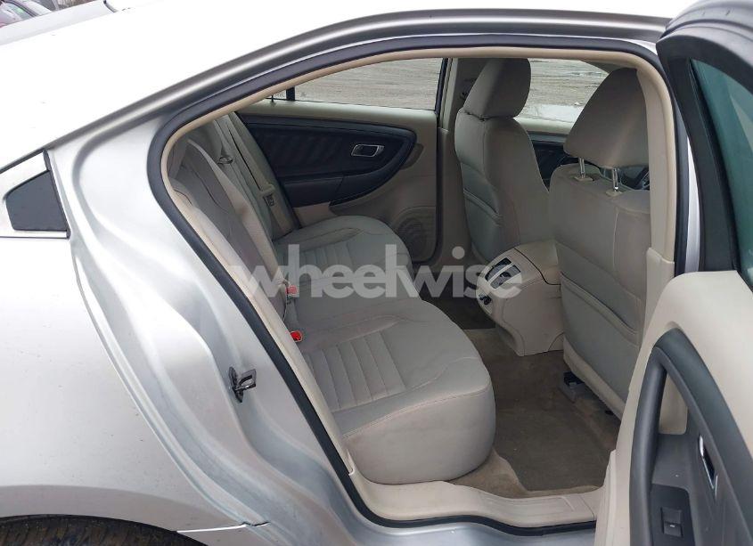 Photo 8 of 2011 Ford Taurus SE (VIN 1FAHP2DW5BG173313)