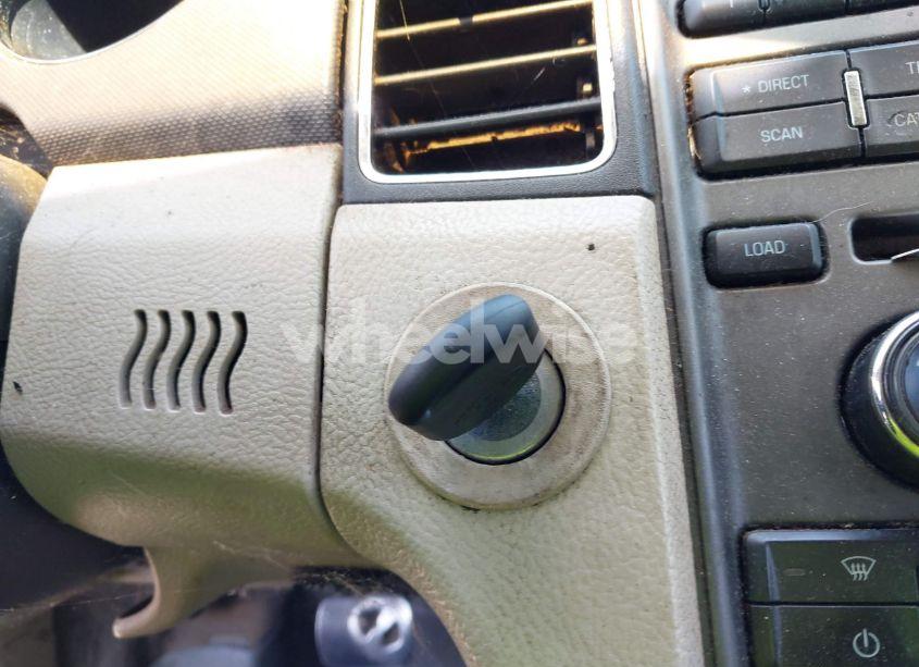 Photo 11 of 2011 Ford Taurus SE (VIN 1FAHP2DW6BG100869)