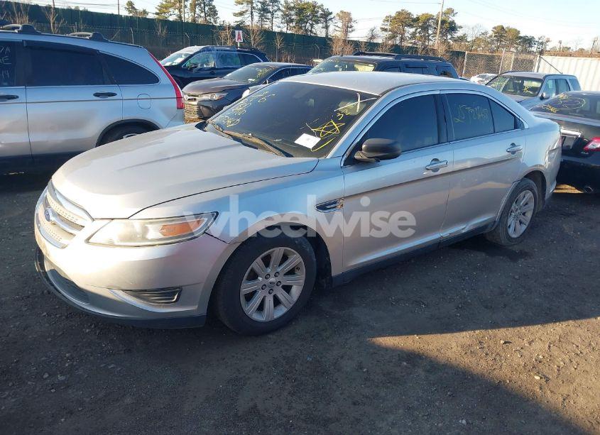 Photo 2 of 2012 Ford Taurus SE (VIN 1FAHP2DW6CG139690)