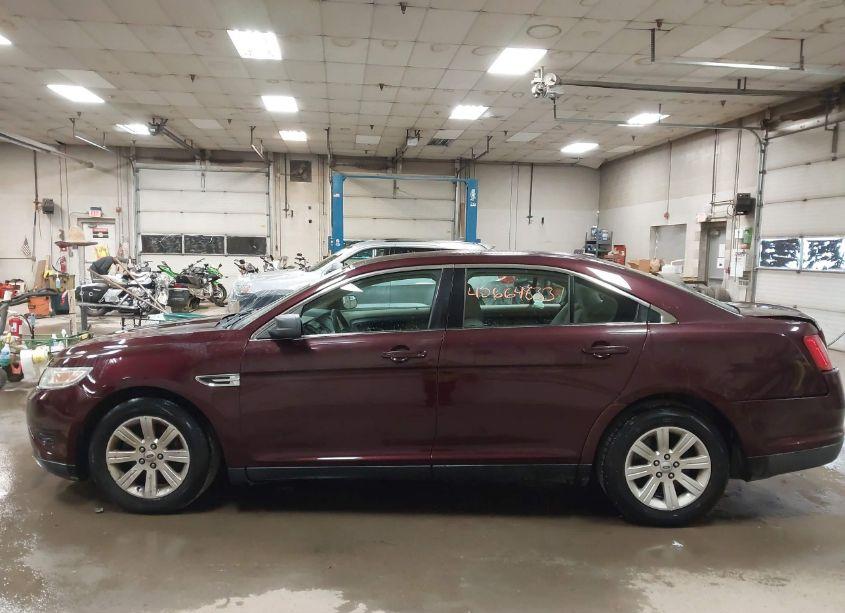 Photo 14 of 2011 Ford Taurus SE (VIN 1FAHP2DW7BG115980)
