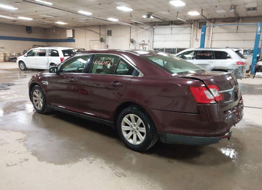 Photo 3 of 2011 Ford Taurus SE (VIN 1FAHP2DW7BG115980)