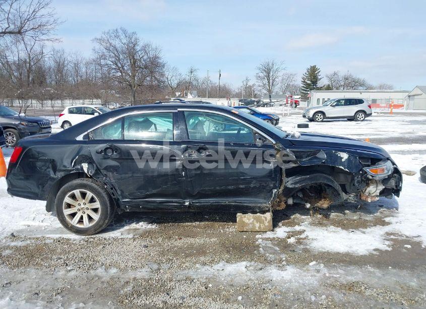 Photo 14 of 2010 Ford Taurus SE (VIN 1FAHP2DW8AG165771)
