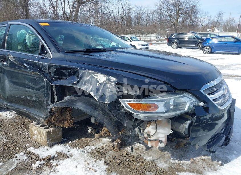 Photo 6 of 2010 Ford Taurus SE (VIN 1FAHP2DW8AG165771)