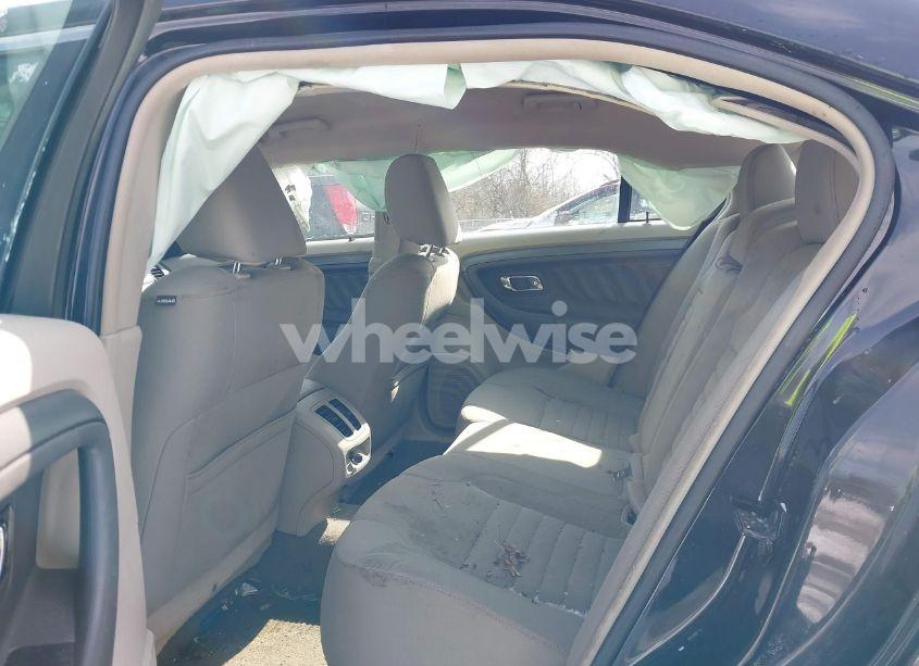 Photo 8 of 2010 Ford Taurus SE (VIN 1FAHP2DW8AG165771)