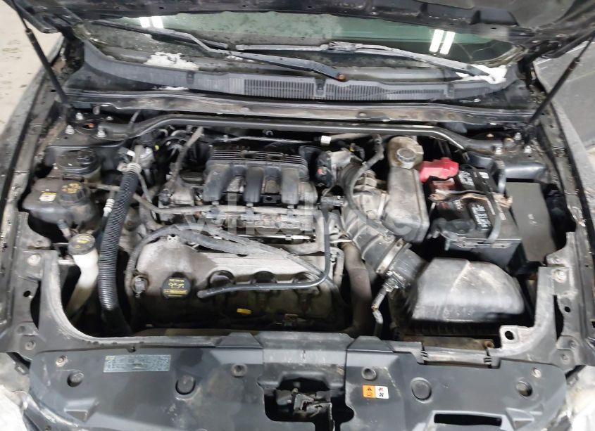 Photo 10 of 2010 Ford Taurus SE (VIN 1FAHP2DW9AG165567)