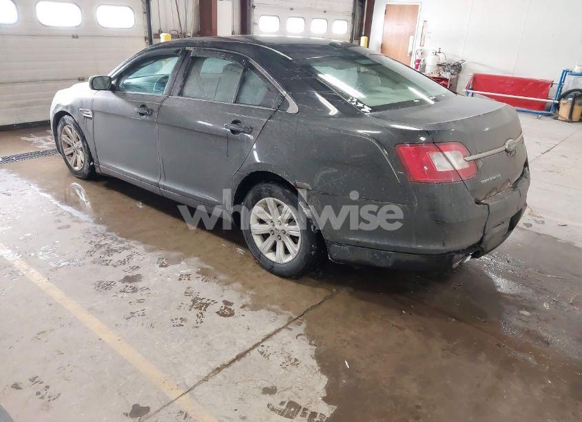 Photo 3 of 2010 Ford Taurus SE (VIN 1FAHP2DW9AG165567)