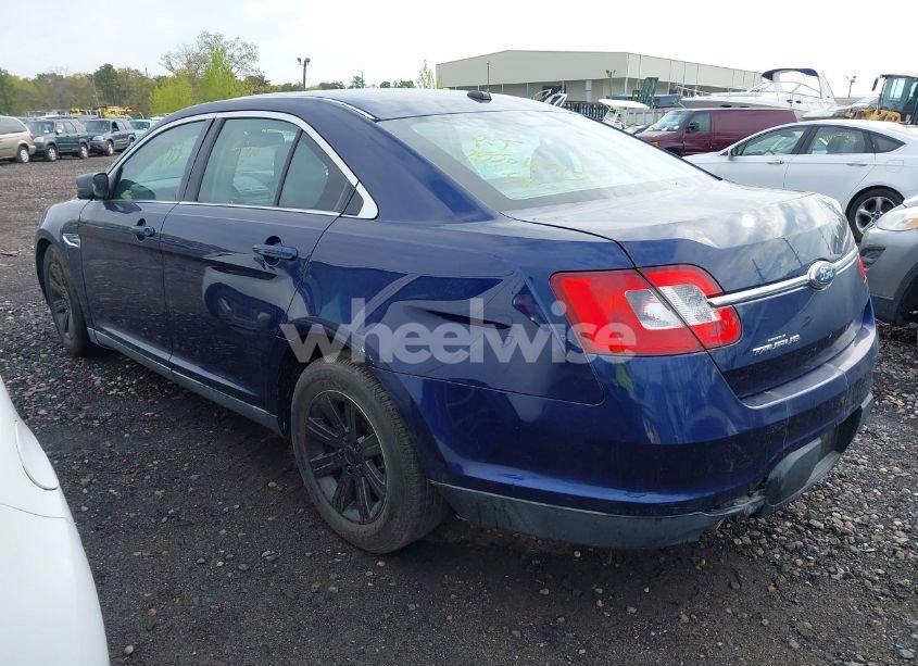 Photo 3 of 2011 Ford Taurus SE (VIN 1FAHP2DW9BG122431)