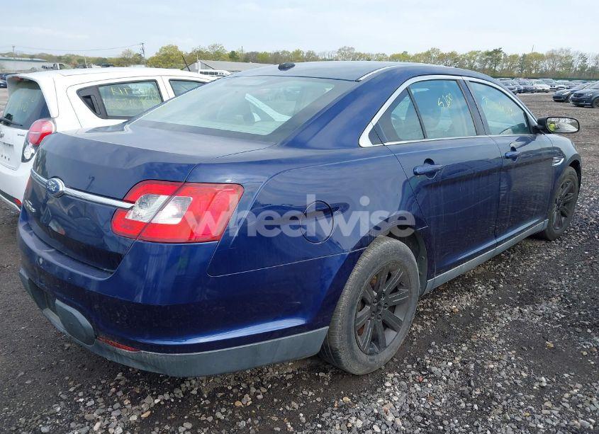 Photo 4 of 2011 Ford Taurus SE (VIN 1FAHP2DW9BG122431)