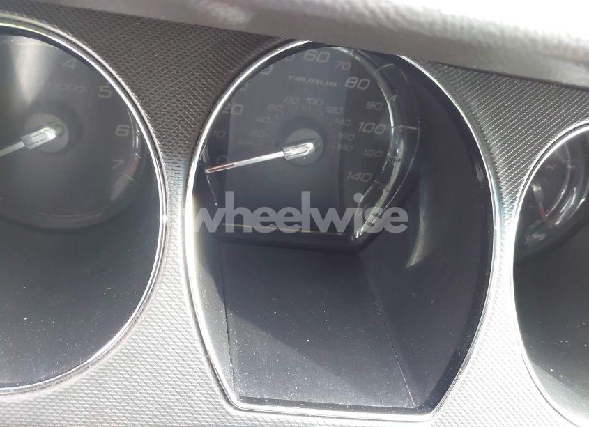 Photo 7 of 2011 Ford Taurus SE (VIN 1FAHP2DW9BG122431)