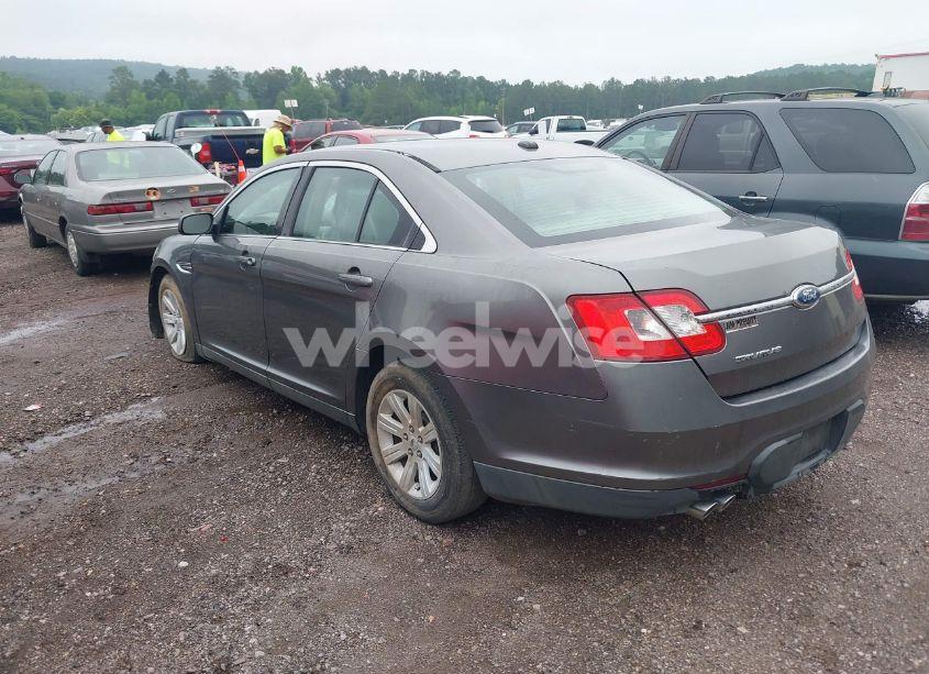 Photo 3 of 2011 Ford Taurus SE (VIN 1FAHP2DW9BG139083)