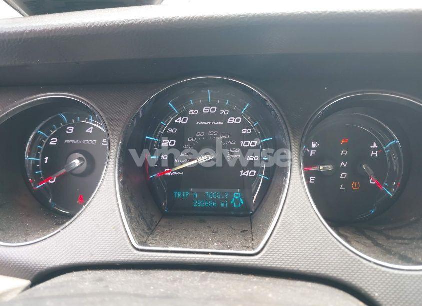 Photo 7 of 2011 Ford Taurus SE (VIN 1FAHP2DW9BG139083)