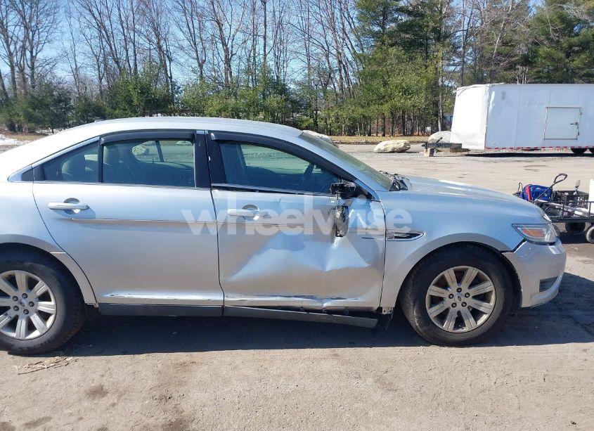 Photo 6 of 2011 Ford Taurus SE (VIN 1FAHP2DW9BG150326)