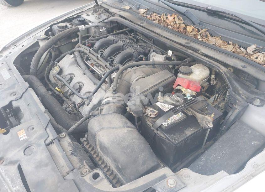 Photo 10 of 2011 Ford Taurus SE (VIN 1FAHP2DW9BG173265)