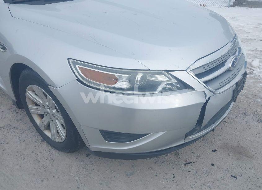 Photo 6 of 2011 Ford Taurus SE (VIN 1FAHP2DW9BG173265)