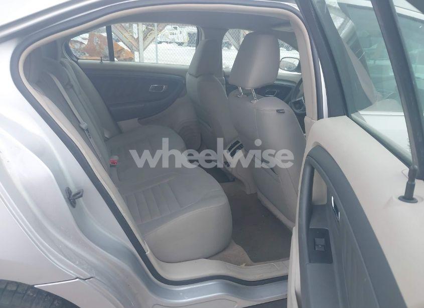 Photo 8 of 2011 Ford Taurus SE (VIN 1FAHP2DW9BG173265)