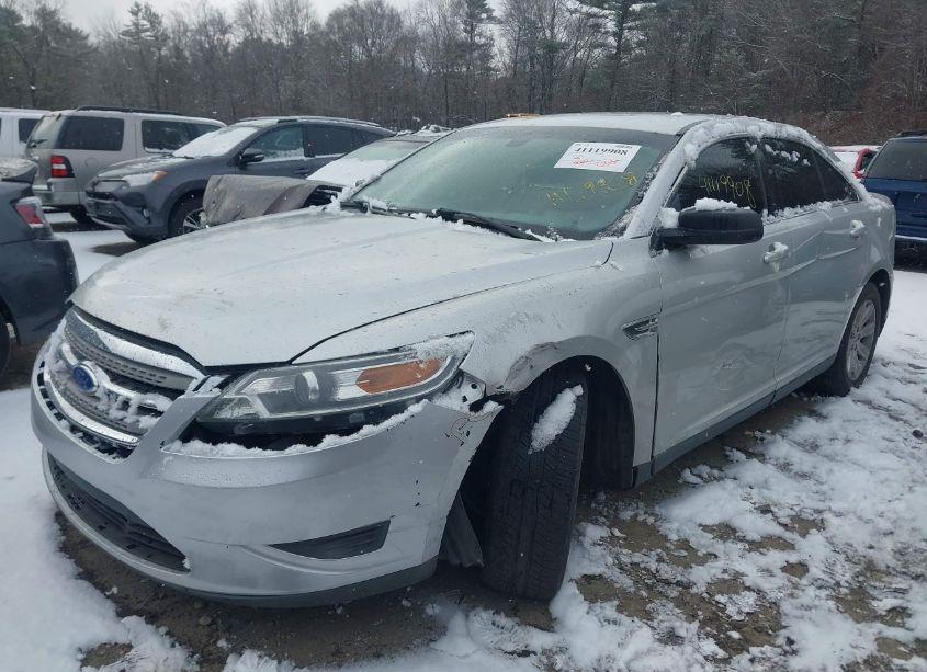 Photo 2 of 2012 Ford Taurus SE (VIN 1FAHP2DWXCG122133)