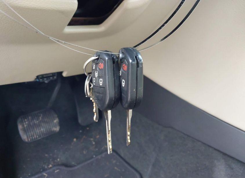 Photo 11 of 2013 Ford Taurus SEL (VIN 1FAHP2E80DG220556)