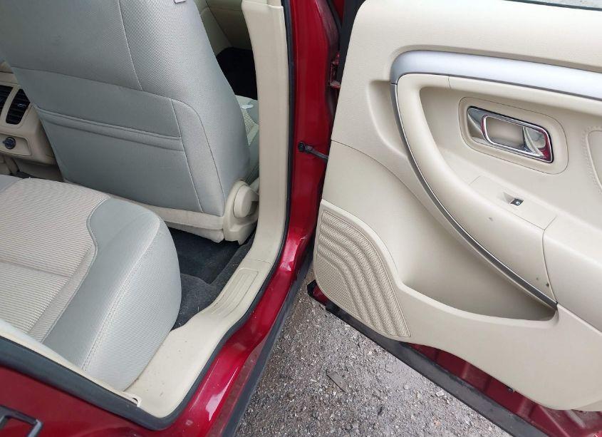 Photo 8 of 2013 Ford Taurus SEL (VIN 1FAHP2E80DG220556)