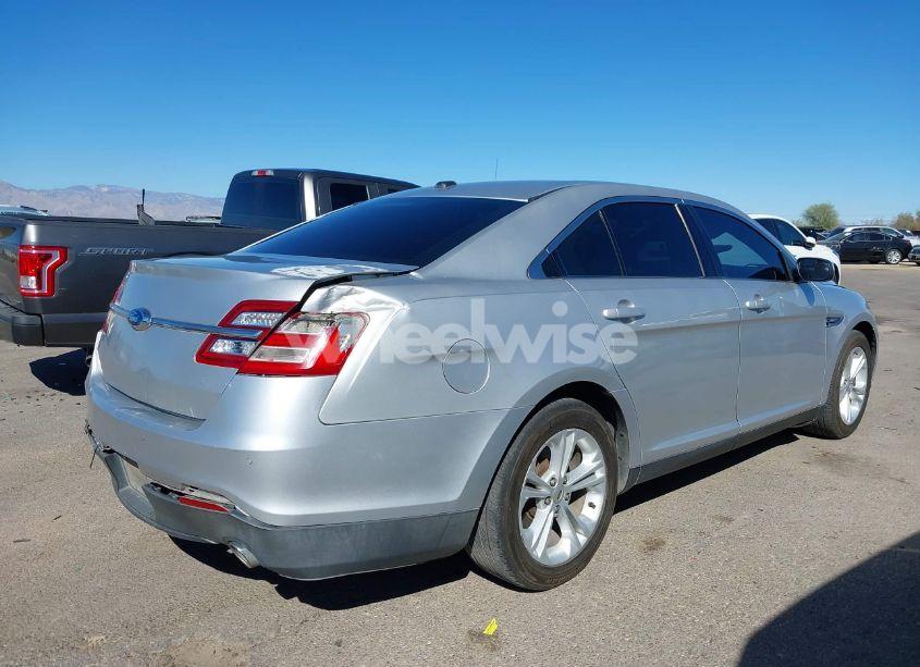 Photo 4 of 2015 Ford Taurus SEL (VIN 1FAHP2E80FG149782)