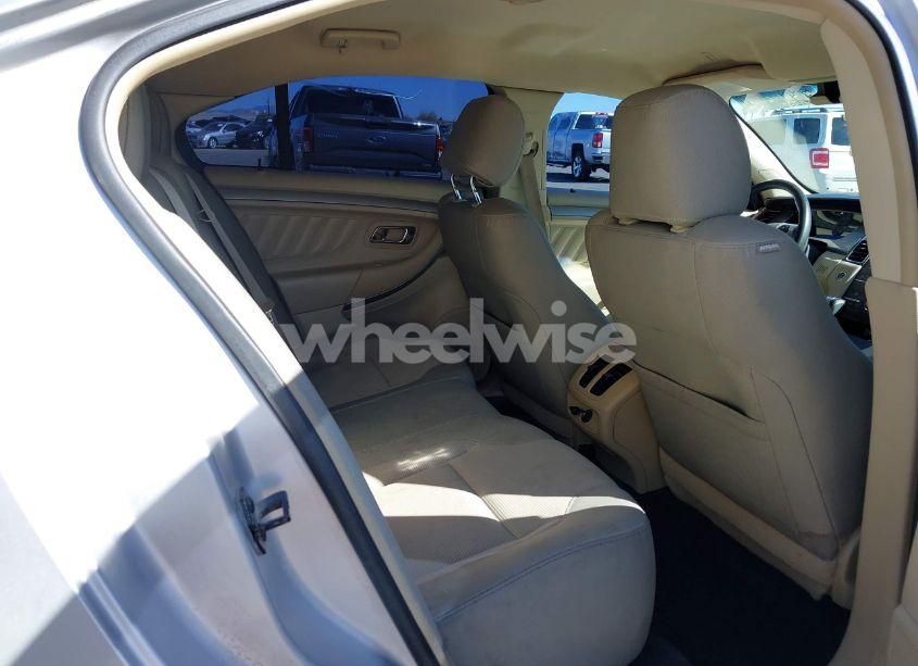 Photo 8 of 2015 Ford Taurus SEL (VIN 1FAHP2E80FG149782)