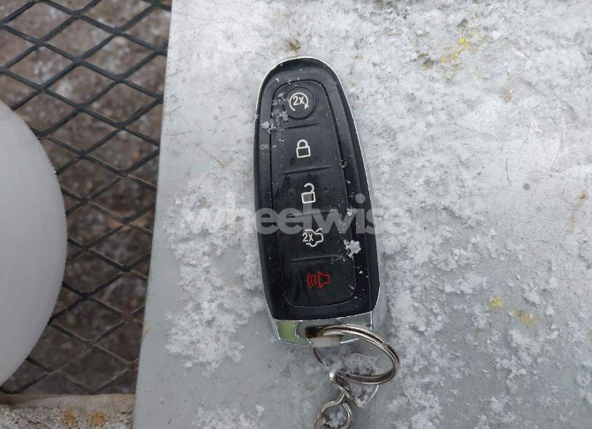 Photo 11 of 2015 Ford Taurus SEL (VIN 1FAHP2E80FG167330)