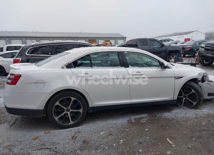 Photo 13 of 2015 Ford Taurus SEL (VIN 1FAHP2E80FG167330)
