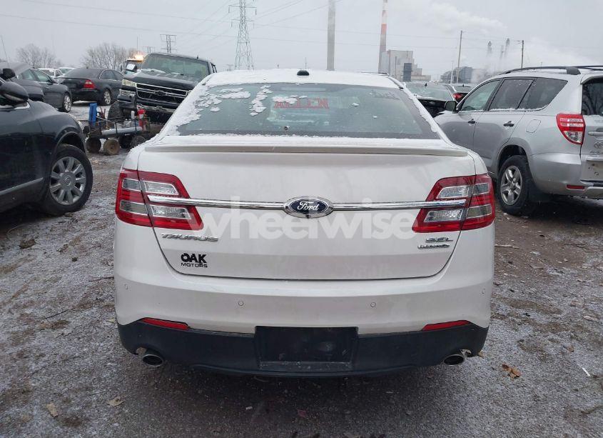 Photo 16 of 2015 Ford Taurus SEL (VIN 1FAHP2E80FG167330)