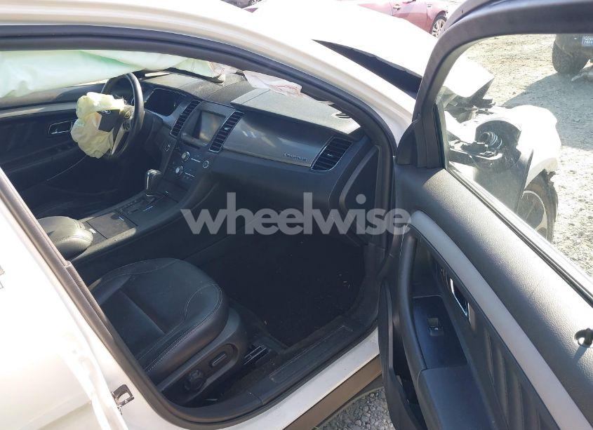 Photo 5 of 2015 Ford Taurus SEL (VIN 1FAHP2E80FG172351)