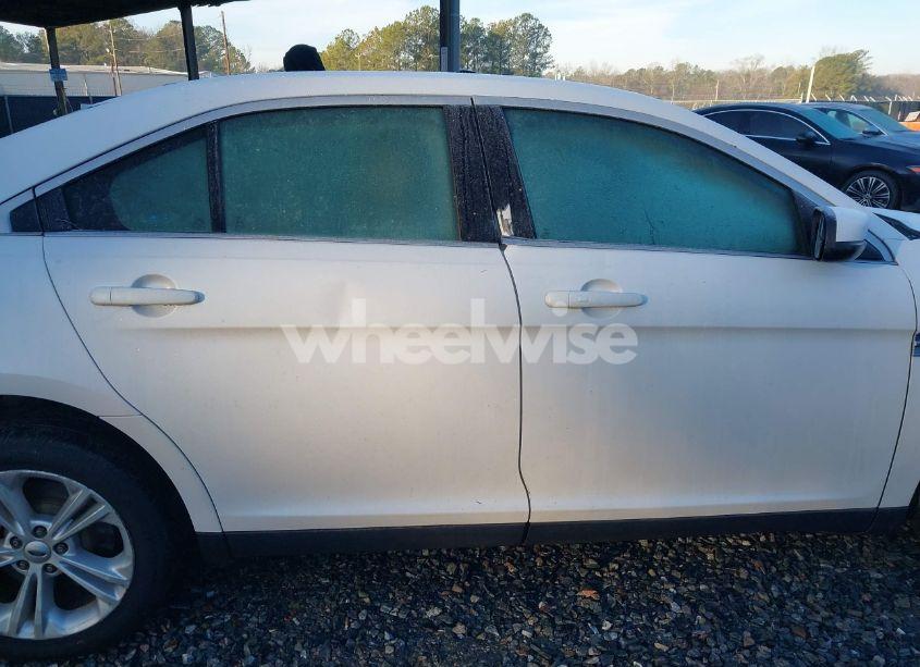 Photo 14 of 2015 Ford Taurus SEL (VIN 1FAHP2E80FG187982)