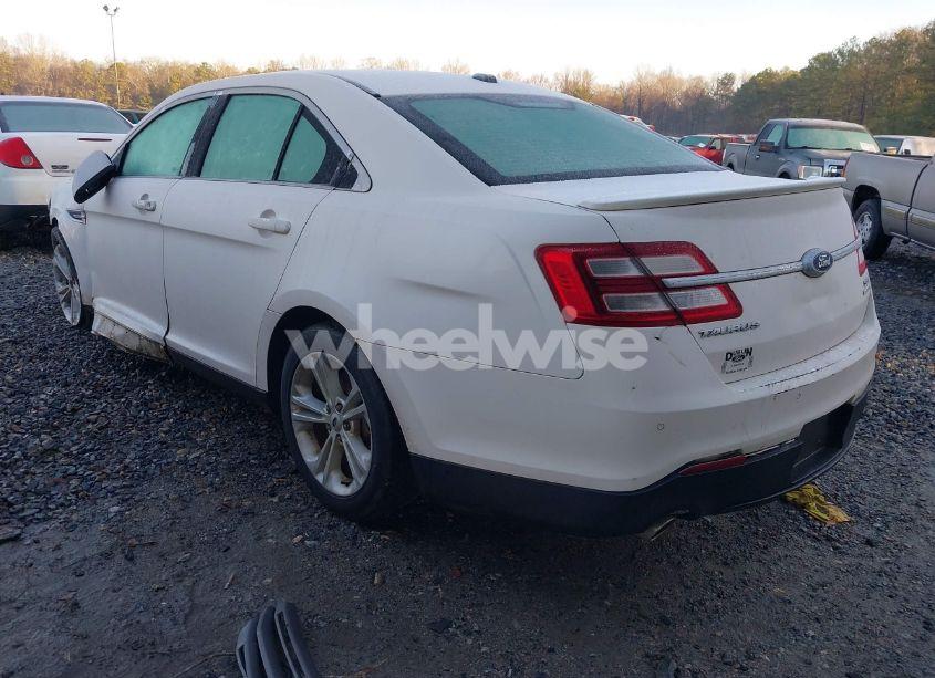 Photo 3 of 2015 Ford Taurus SEL (VIN 1FAHP2E80FG187982)