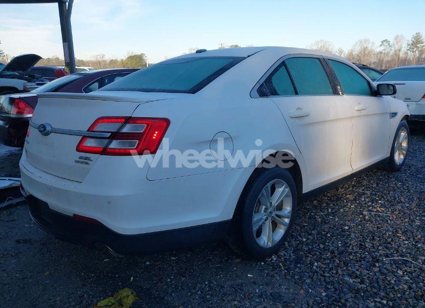 Photo 4 of 2015 Ford Taurus SEL (VIN 1FAHP2E80FG187982)
