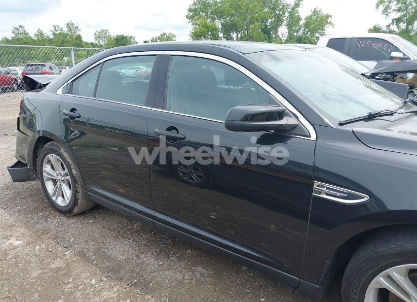 Photo 13 of 2015 Ford Taurus SEL (VIN 1FAHP2E80FG192017)
