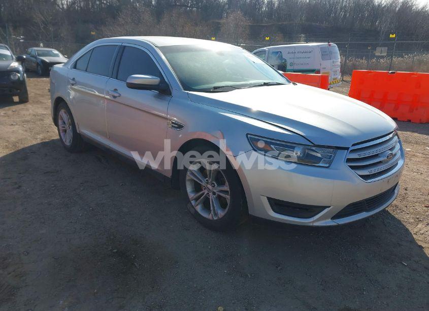 2015 Ford Taurus SEL (VIN 1FAHP2E80FG199209) main photo