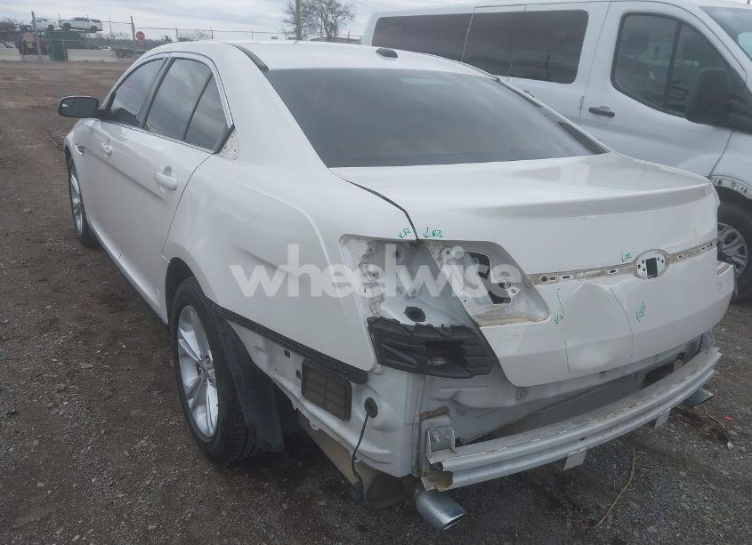 Photo 3 of 2015 Ford Taurus SEL (VIN 1FAHP2E80FG206188)