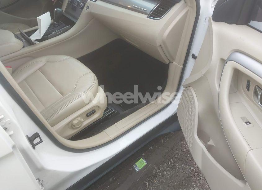 Photo 5 of 2015 Ford Taurus SEL (VIN 1FAHP2E80FG206188)