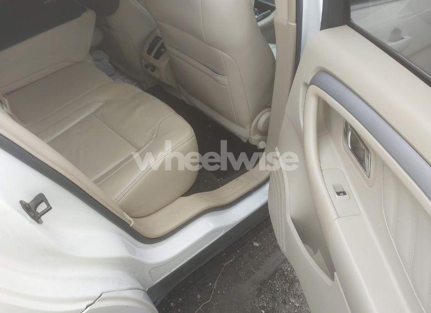 Photo 8 of 2015 Ford Taurus SEL (VIN 1FAHP2E80FG206188)