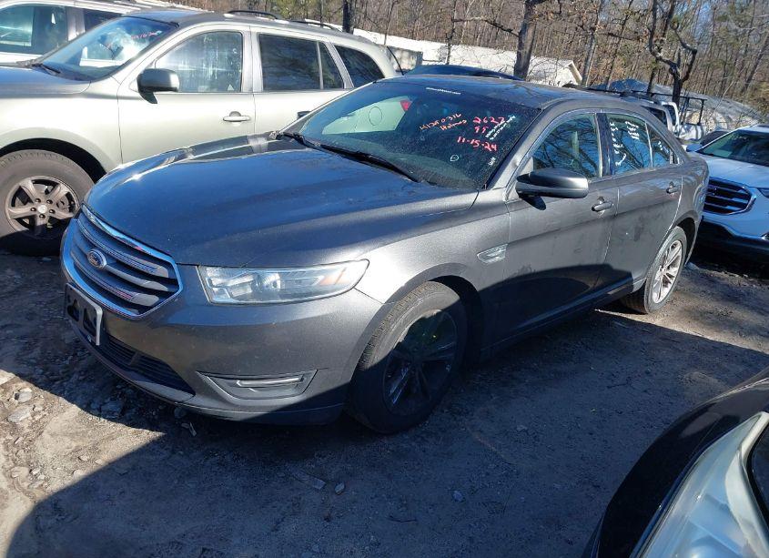 Photo 2 of 2016 Ford Taurus SEL (VIN 1FAHP2E80GG132627)