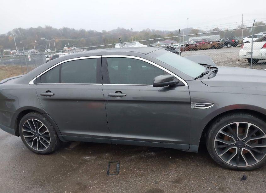 Photo 13 of 2017 Ford Taurus SEL (VIN 1FAHP2E80HG112864)