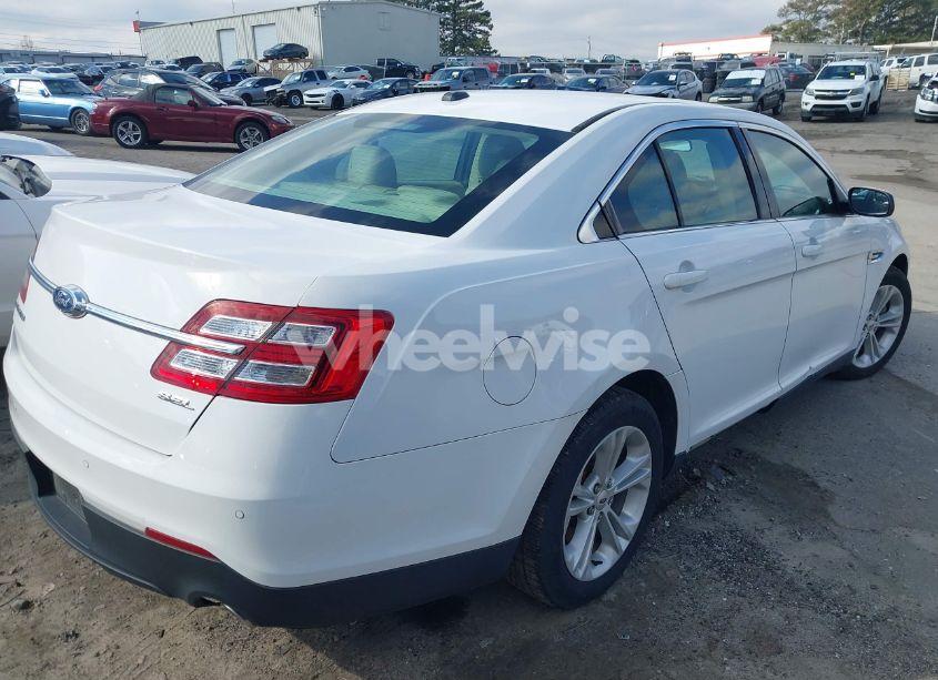 Photo 4 of 2019 Ford Taurus SEL (VIN 1FAHP2E80KG115318)