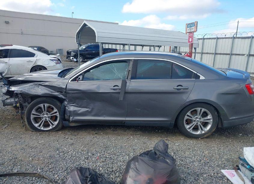 Photo 14 of 2013 Ford Taurus SEL (VIN 1FAHP2E81DG137587)