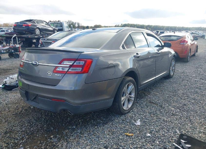 Photo 4 of 2013 Ford Taurus SEL (VIN 1FAHP2E81DG137587)