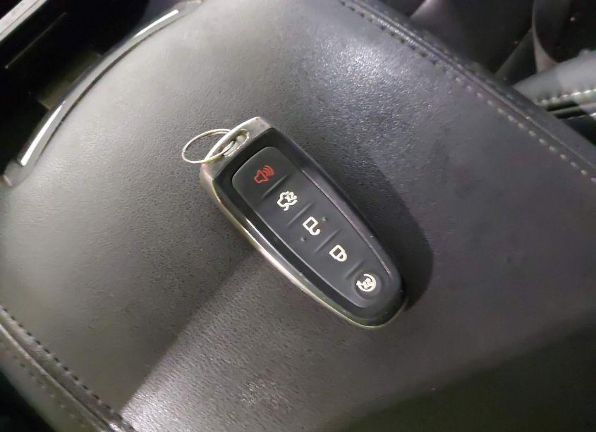 Photo 11 of 2013 Ford Taurus SEL (VIN 1FAHP2E81DG140490)