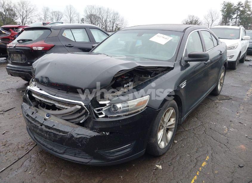 Photo 2 of 2013 Ford Taurus SEL (VIN 1FAHP2E81DG147519)