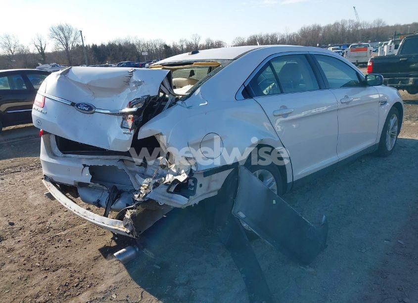 Photo 4 of 2013 Ford Taurus SEL (VIN 1FAHP2E81DG176485)