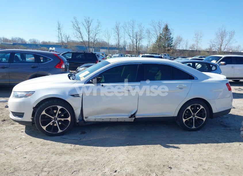 Photo 14 of 2014 Ford Taurus SEL (VIN 1FAHP2E81EG104137)